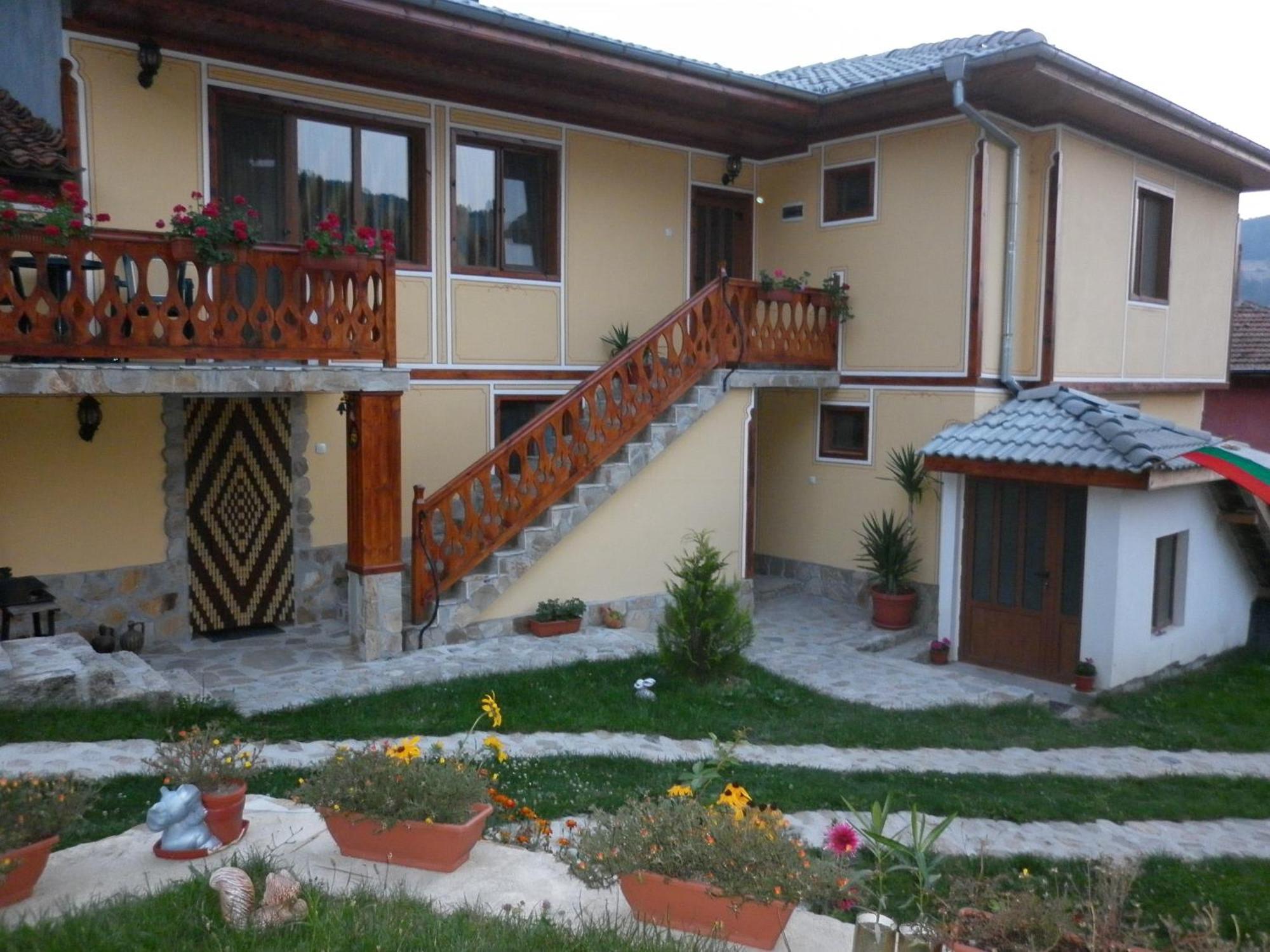 Guest House Mavrudieva Koprivshtitsa Exterior foto