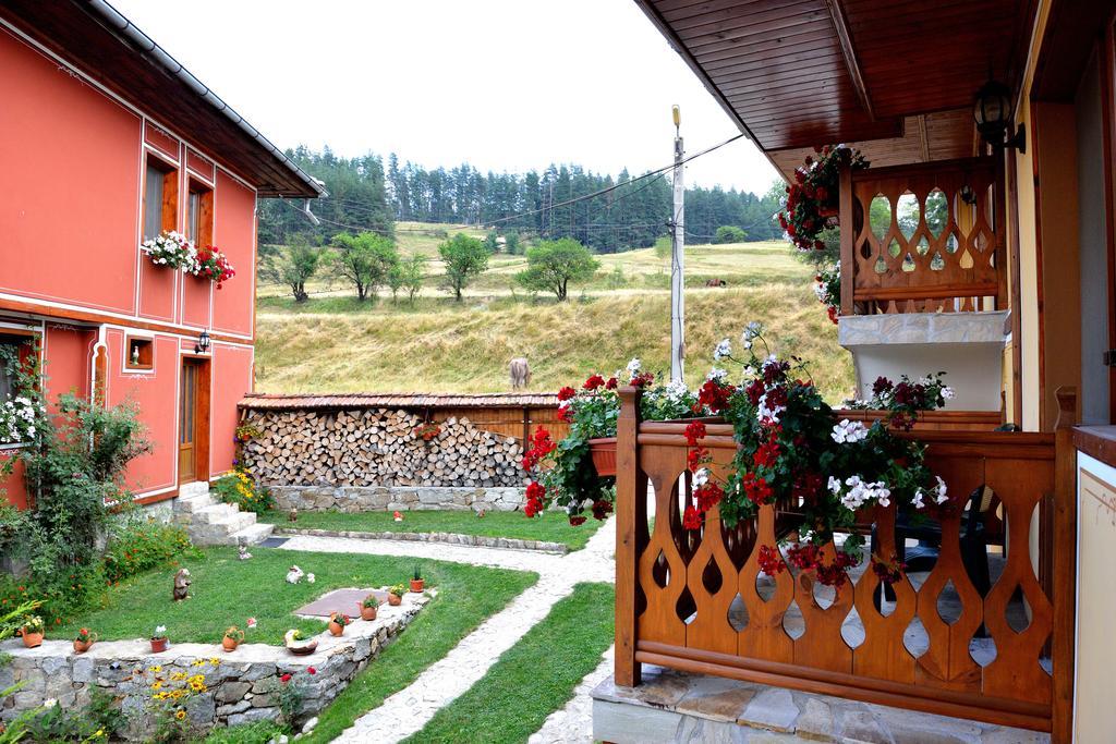 Guest House Mavrudieva Koprivshtitsa Exterior foto